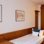 Zur Post Oberwirt Penzion Chieming